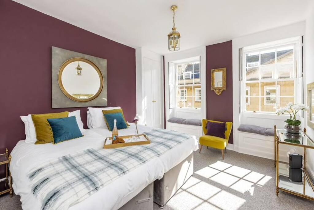 Georgian Apartment Located In The Center Of Bath. Εξωτερικό φωτογραφία