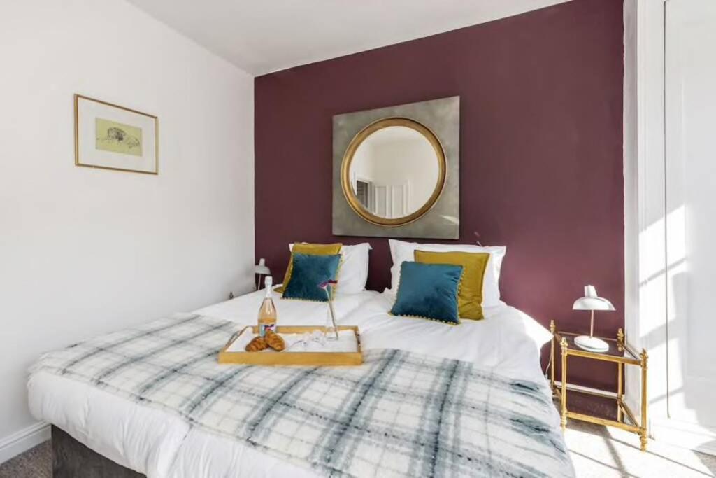 Georgian Apartment Located In The Center Of Bath. Εξωτερικό φωτογραφία